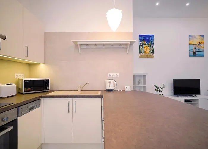 Rumbach Apartment